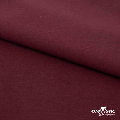 Ткань сорочечная стрейч 19-1528, 115 гр/м2, шир.150см, цвет бордо - купить в Оренбурге. Цена 307.75 руб.